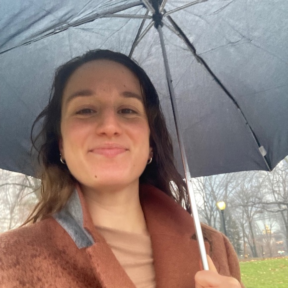 Meet your Posher, Olivia - Picture 1 of 1